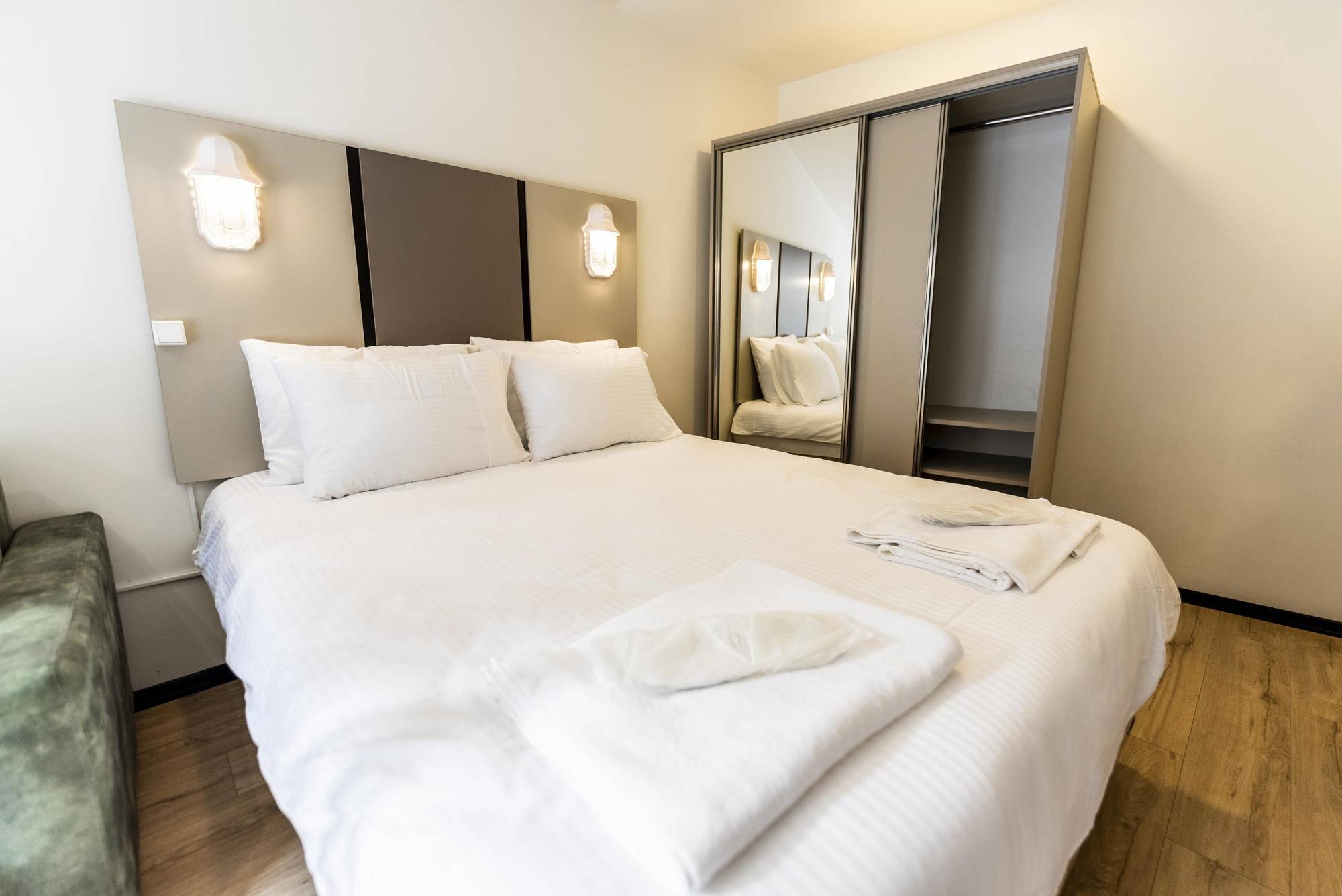 Global Suites Hotel Istanbul Bagian luar foto